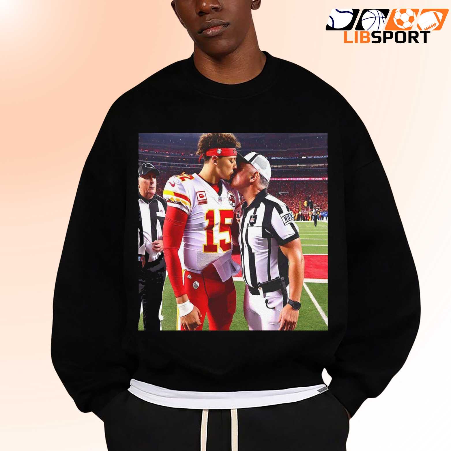 Patrick Mahomes Kissing Referee Shirt, Nfl Fan Unisex Tee